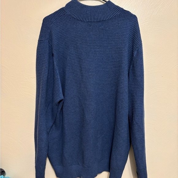 G.H. Bass & Co. Men's Navy Crewneck Sweater - Picture 8 of 8